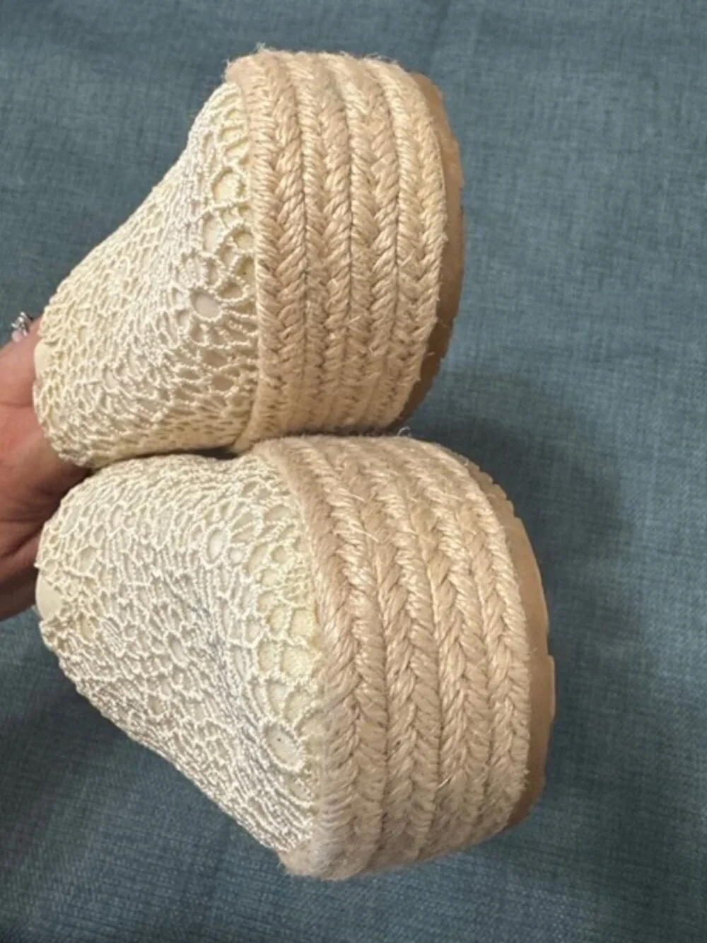 Toms Valencia Platform Slip-On Platforms Women Size 8.5 Beige Moroccan Crochet